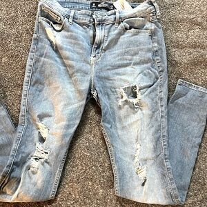Hollister distressed skinny jeans